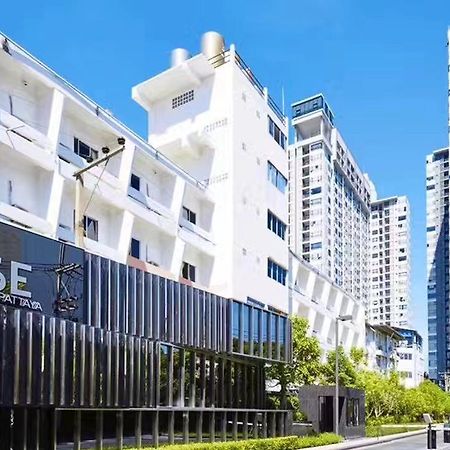 The Base Central Pattaya Apartment Екстериор снимка